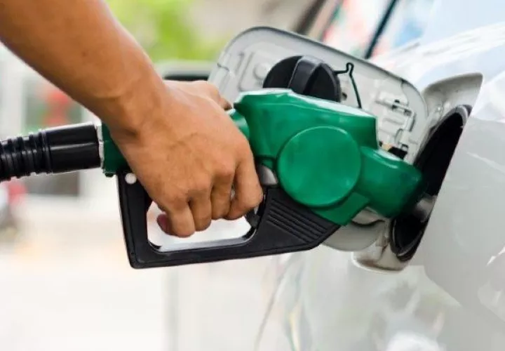 Actualmente el galón de gasolina subsidiado está en $3.25. Foto: Grupo Epasa