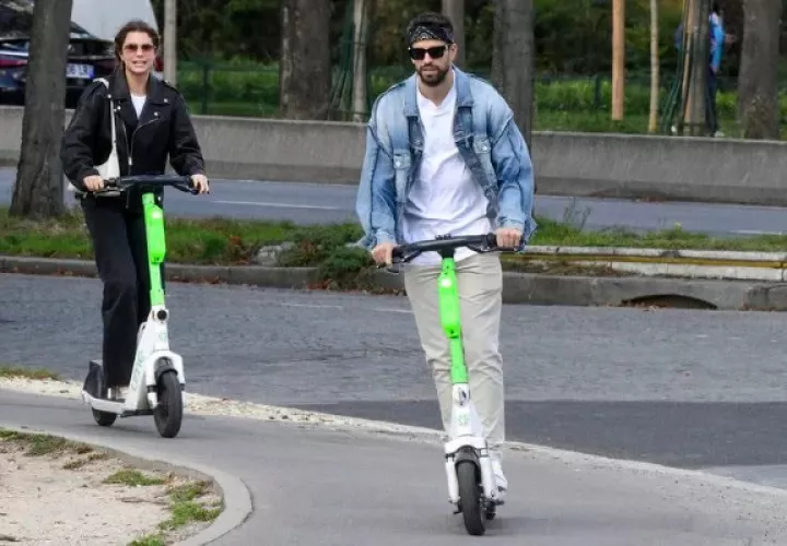 Clara Chía Marti y Gerard Piqué en París. Foto: Tomada de Internet