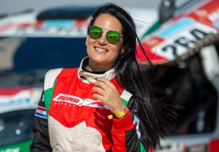 Andrea Lafarja, La piloto del Puma Rally Team, estuvo en Panamá donde compartió sus experiencias en el difícil deporte del automovilismo. Foto. Cortesía.