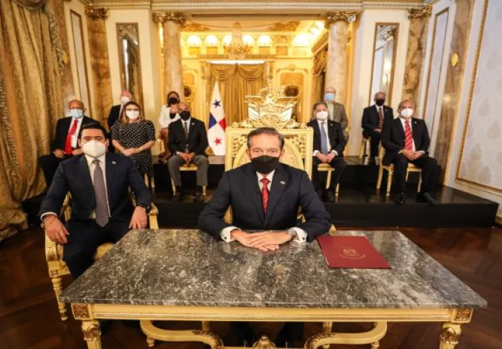 El presidente y el Consejo de Gabinete se comprometieron a cancelar la deuda a empresas distribuidoras e gas. Foto: Grupo Epasa