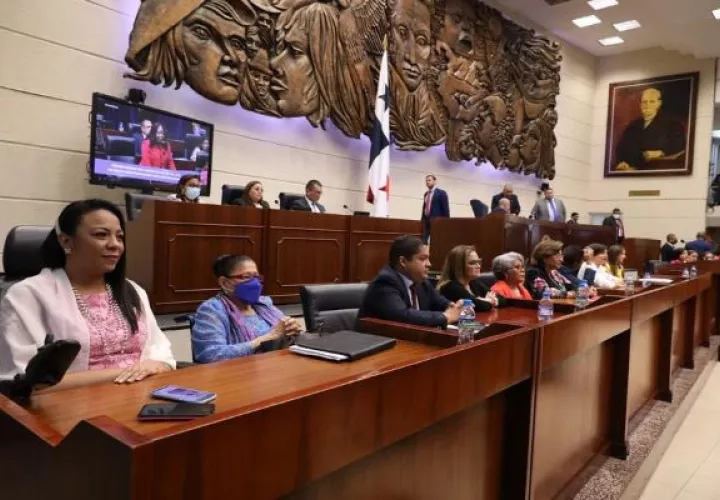 Recientemente la Asamblea Nacional aprobó en tercer debate el proyecto que crea la norma jurídica  del Ministerio de la Mujer. Foto: Cortesía Asamblea Nacional