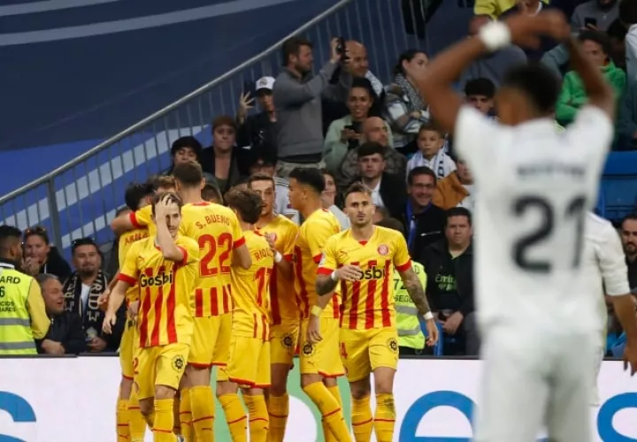 Jugadores del Girona festejan durante juego ante Real Madrid. Foto:EFE