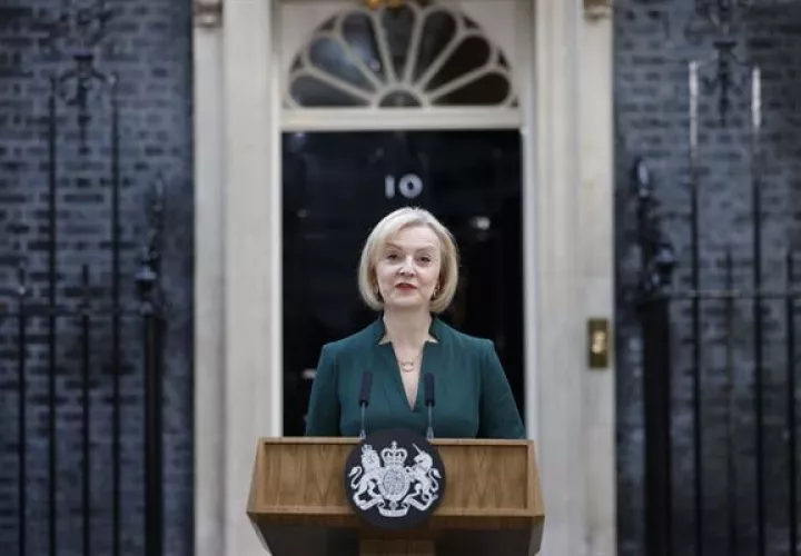 La primera ministra británica saliente, Liz Truss