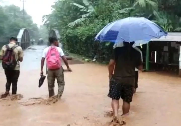 En la comarca Ngäbe Buglé en el distrito de Besiko en el sector de Soloy, el desbordamiento del río Fonseca ocasionó inundaciones en algunas viviendas.