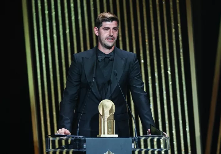Thibaut Courtois fue elegido como mejor portero. Foto:EFE