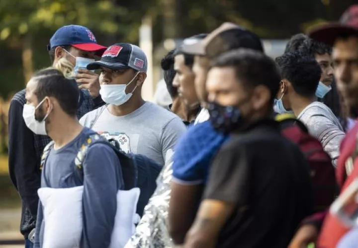 Gabriela Pérez, migrante de Venezuela, expuso a EFE que no se detendrán en la carretera porque la situación para los venezolanos es "difícil y crítica". Foto: EFE