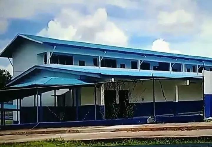 La riña ocurrió en el Centro Educativo Básico General José Santos Puga, ubicado en la ciudad de Santiago. Foto. Melquíades Vásquez