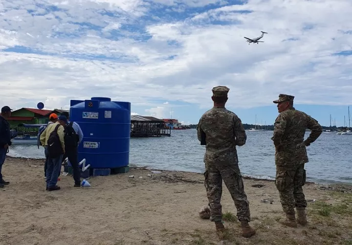Tanques de almacenamiento están siendo instalados en las islas como paliativo ante la escasez de agua. Foto: Cortesía Idaan