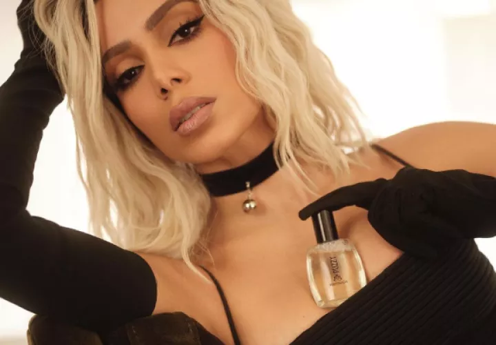 Anitta está promocionando su fragancia íntima. Foto: Instagram / @puzzybyanitta
