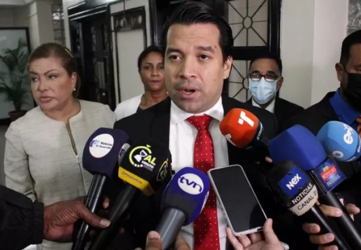 En menos de una hora, Luis Eduardo Camacho González, demostró que no hubo hecho ilícito para la adquisición de Grupo Epasa, por parte de Ricardo Martinelli. Foto: Víctor Arosemena