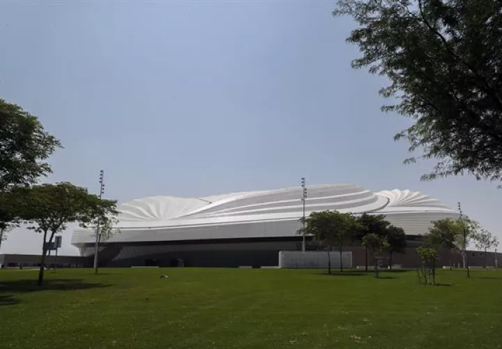 Vista exterior del estadio Al Janoub. EFE