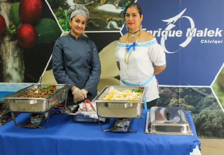 La actividad se desarrollará hasta el próximo 22 de noviembre, con el fin de incentivar la gastronomía y propiciar la reactivación económica de la provincia. Foto. Mayra Madrid