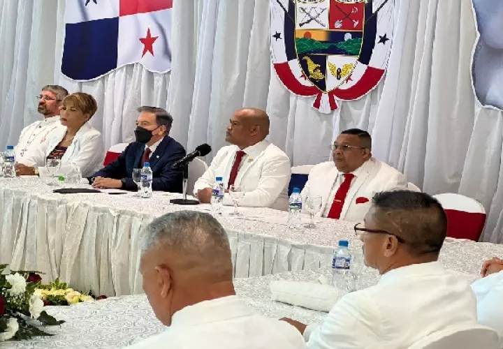 Sesión solemne del Consejo Municipal de Colón. Foto. Diomedes Sánchez