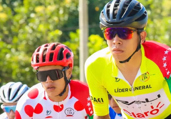  Franklin Archibold (izq.) ganó la Vuelta a Chiriquí en el 2019. Foto:Fepaci