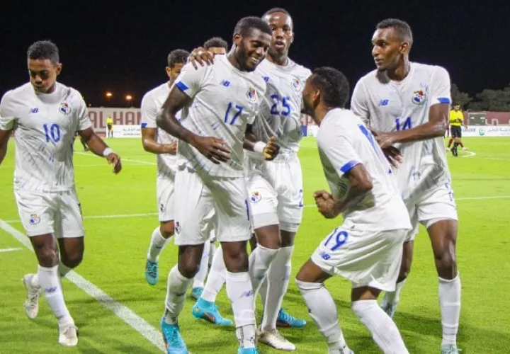 José Fajardo (17) festeja su gol contra Venezuela. Foto: Fepafut. 