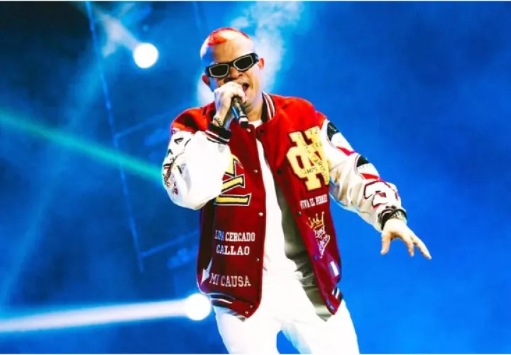 Jowell estuvo como artista invitado en el concierto de Bad Bunny en Panamá. Foto: Instagram / @jowellgram