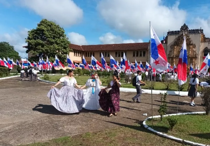 Centros educativos están listos para rendirle los honores a la patria. Foto / Melquiades Vásquez A.
