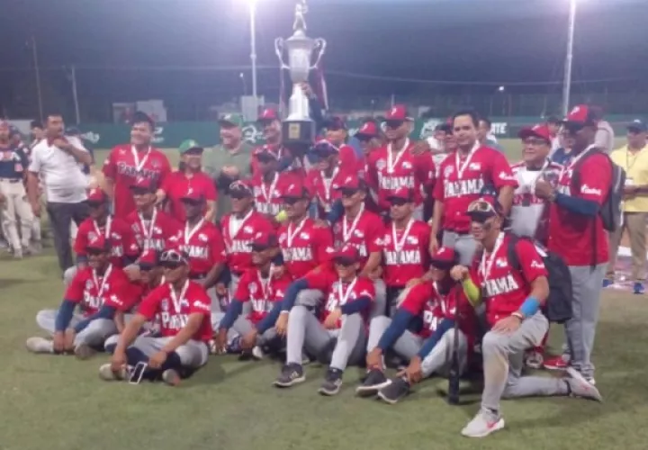 Panamá U18 en el Premundial de Béisbol. Foto. Fedebeis
