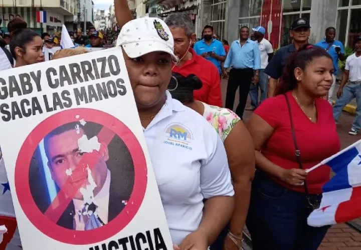 Realizando Metas marcha a la Presidencia de la República. Foto: Víctor Arosemena