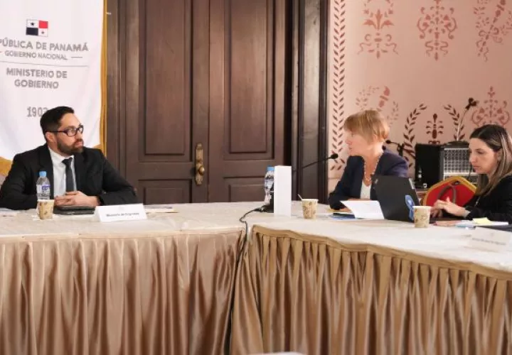 Esta comisión es presidida por  la viceministra de Gobierno, Juana López, quien estuvo a cargo de esta reunión. Foto: Cortesía Mingob
