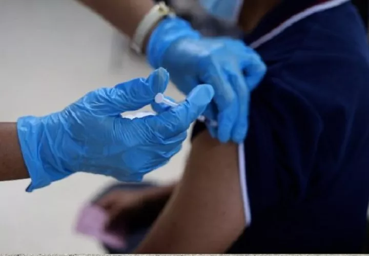 Las vacunas que se colocan en Panamá son de Pfizer. Foto: CSS