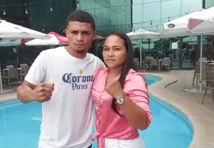 Los pugilistas Ronald 'El Gallito' Batista y Teresa 'La Polla' Almengor  tendrán acción en la cartilla "Retorno al Poder".  Foto: Mayra Madrid