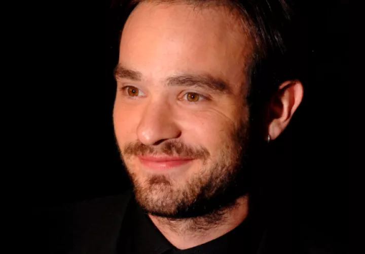 Charlie Cox dio vida a Matt Murdock por primera vez en la serie de tres temporadas de Netflix. Foto: EFE / Daniel Deme 