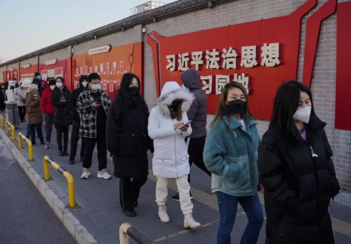 Adiós al miedo: la propaganda china da un giro para despedir al cero covid. Foto: EFE