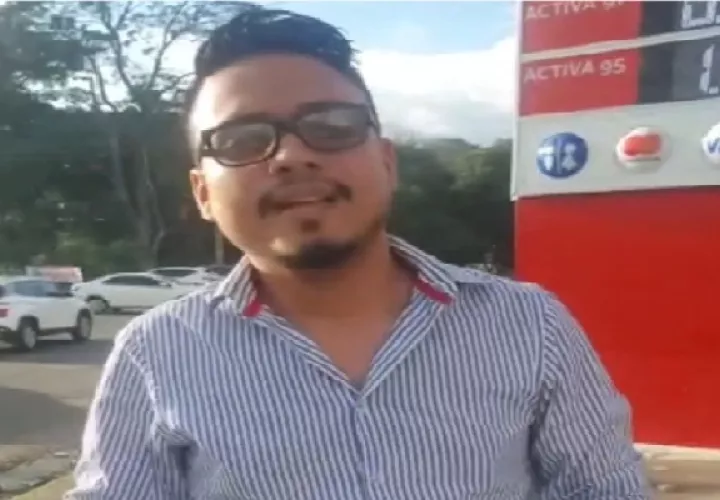 Fernando Pittí, denunció en redes sociales que fue amenazado por un migrante que trató de limpiar el parabrisas de su auto sin su permiso. Foto. Mayra Madrid