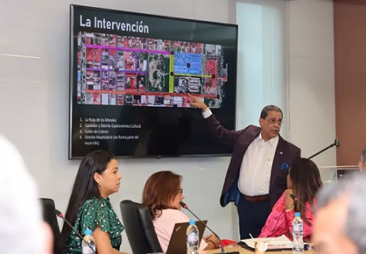 El plan fue presentado a diversas autoridades de la provincia de Colón. Cortesía.