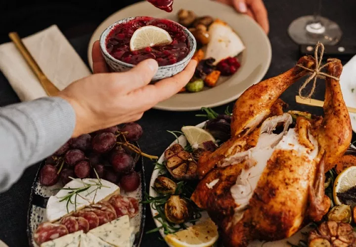 Una alimentación  saludable se puede mantener durante todo el año sin tener que dejar de disfrutar. Foto: Pexels