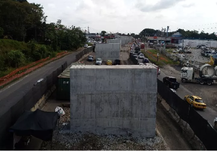 Para las próximas semanas se tiene previsto iniciar las obras de construcción del muro ‘escarchado’ que servirá de acceso al viaducto. Foto. Eric Montenegro
