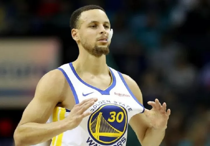 Steph Curry  es la figura de los Warriors. Foto:EFE