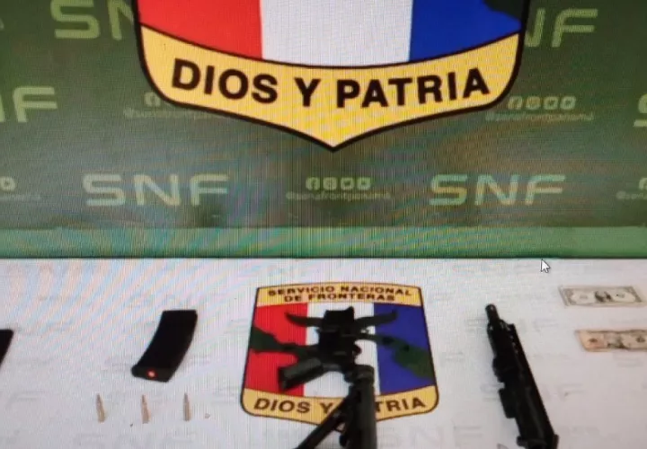 El arma fue decomisada en un bus de la ruta Frontera-David. Foto: Mayra Madrid