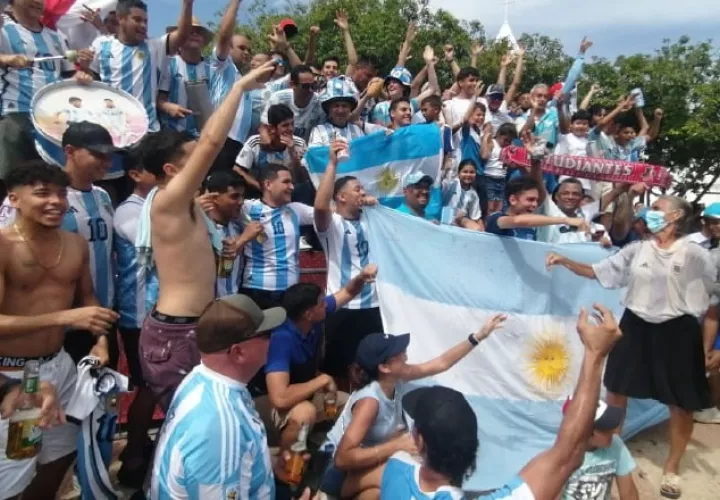 El  "Monstruo Celeste", barra de Guararé para el equipo argentino. Foto: Thays Domínguez 