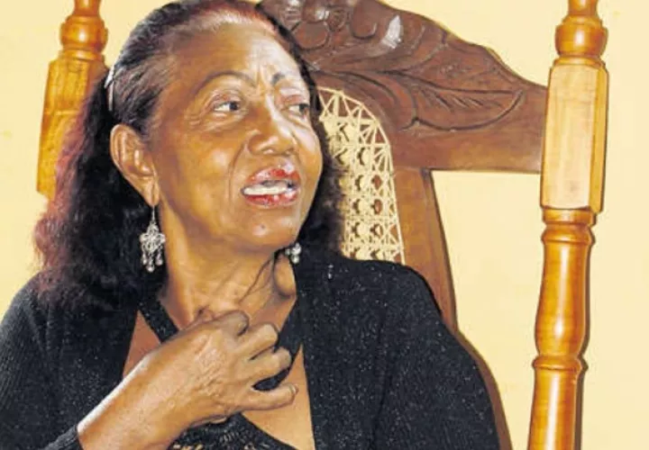 Lucy Quintero ha cantado junto a los grandes de la música típica panameña. Foto: Grupo Epasa