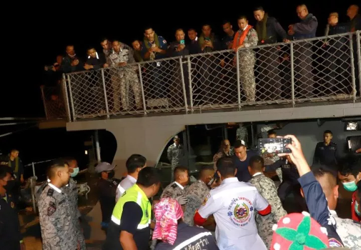 El operativo de búsqueda de 23 desaparecidos en el mar del golfo de Tailandia. Foto: EFE