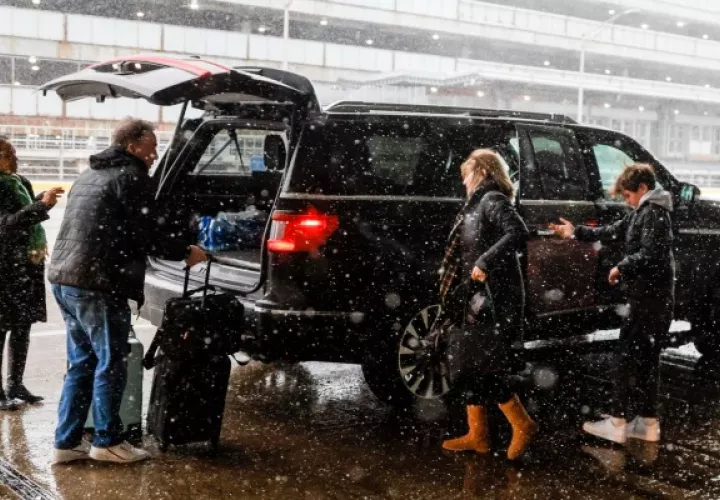 Peligros por aire y por tierra, tormenta invernal azota a los Estados Unidos. Foto: EFE