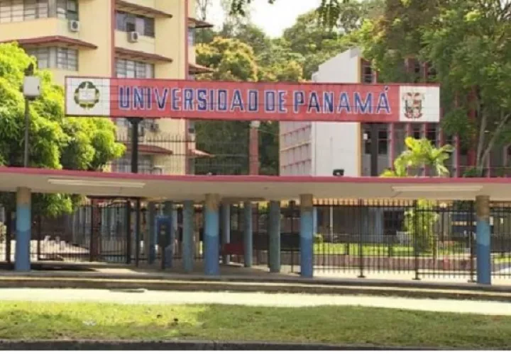 La Universidad de Panamá tiene más de 90,000 estudiantes. Foto:UP