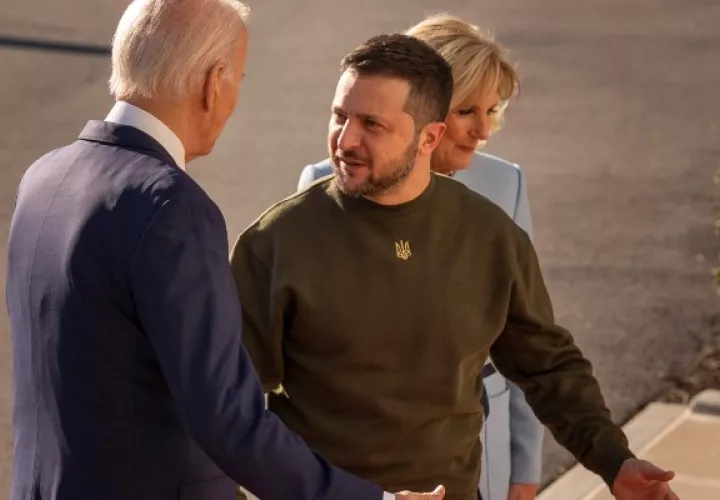 Zelenski, expresó su agradecimiento "de corazón" al presidente de EE.UU., Joe Biden. Foto: EFE