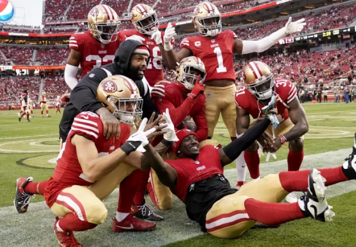 Jugadores del San Francisco 49ers. Foto:EFE