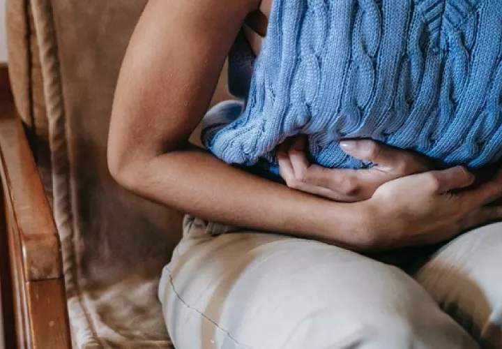 Cualquier persona puede sufrir acidez estomacal.  Foto: Ilustrativa / Pexels