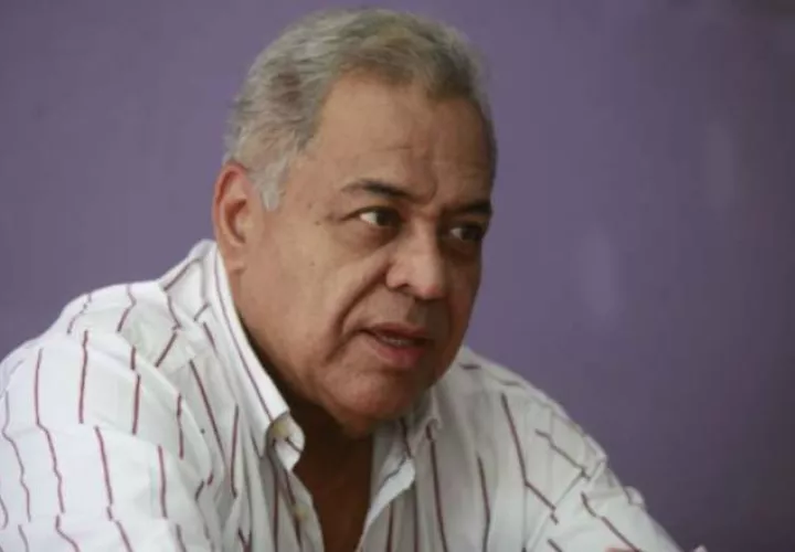 Abogado Alejandro Pérez, denunció supuesta irregularidad. Archivo
