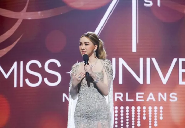 Anne Jakkaphong Jakrajutatip durante su discurso en el Miss Universo. Foto: Instagram / @annejkn.official