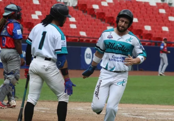 Atlánticos pega primero en las semifinal a las Águilas. Foto:  Probeis