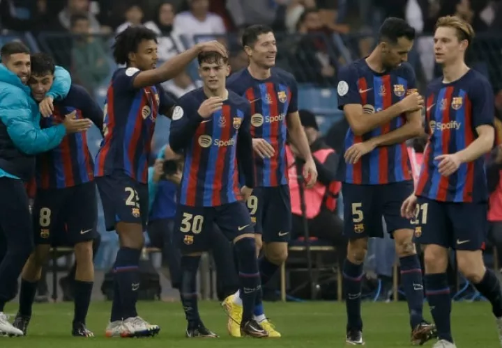 Barcelona viene de ganar la Supercopa de España y ahora se prepara para la Copa del Rey. Foto: EFE