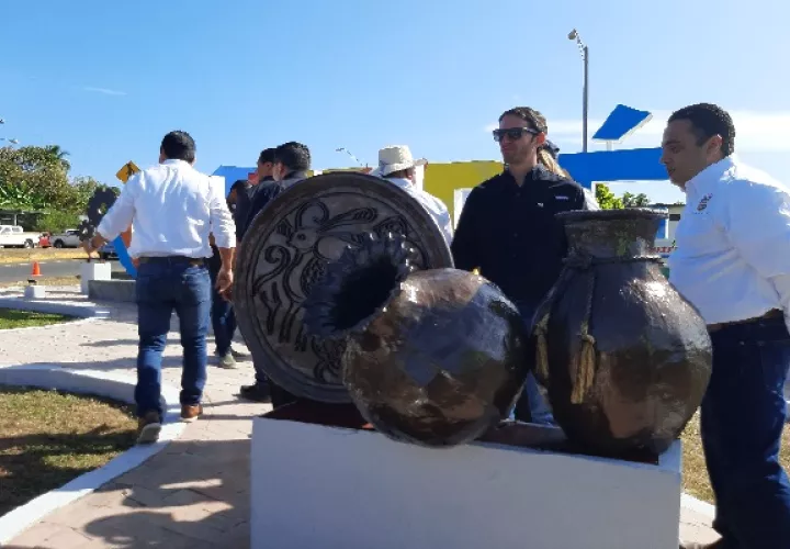 El nuevo parador fue inaugurado por las autoridades nacionales y locales, a pocas horas de un éxodo masivo a la región de Azuero para participar en el desfile de las Mil Polleras. Foto. Thays Domínguez