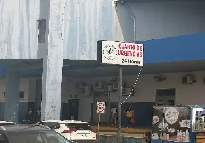 En tanto, el hombre también recibió un rozón del lado izquierdo de la cabeza, pero no se quiso atender. Foto. Archivo