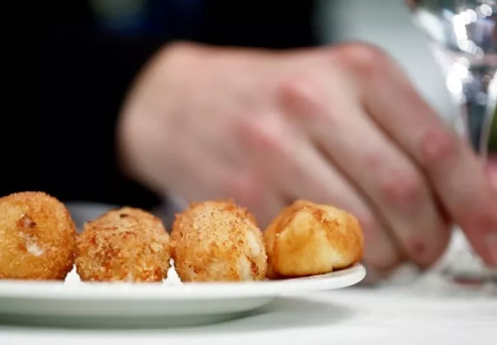 Italianos y franceses pugnan por ser los padres de la croqueta. Foto: EFE