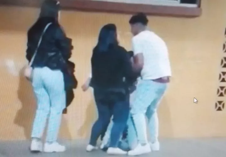 Se sospecha que fueron drogadas por sustancias añadidas a sus bebidas. Foto: Mayra Madrid 